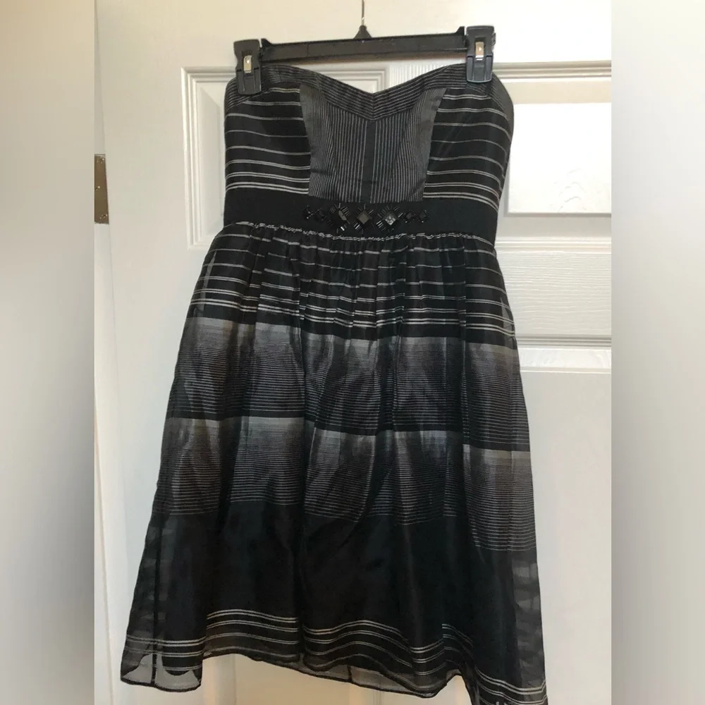 BCBGMaxAzria Vintage Strapless Cocktail Dress - Picture 3 of 5